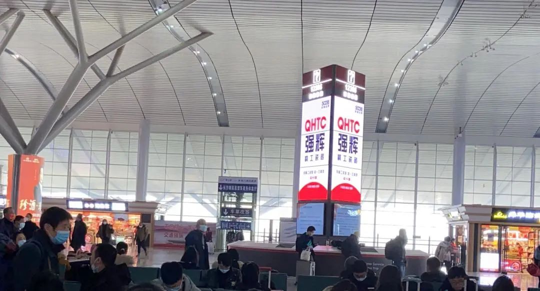 開年“第一炮”！強(qiáng)輝高鐵廣告開啟“霸屏”模式！(圖9)