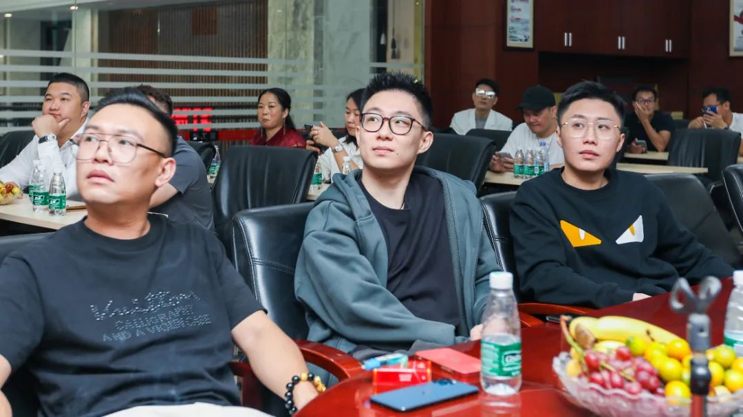 摯友同行追遠(yuǎn)夢(mèng) | 強(qiáng)輝×廣東保時(shí)捷車(chē)友會(huì)活動(dòng)圓滿舉行(圖25)