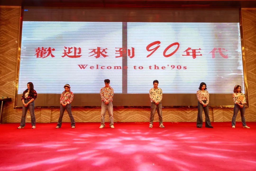 聚勢·創(chuàng)變·敢為 | 強輝集團2025年迎新晚會圓滿結(jié)束，共繪未來新藍圖(圖24)