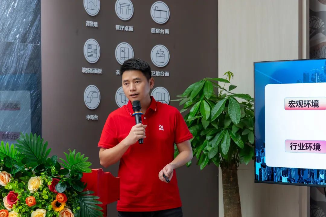 聚勢共鑒?標桿領(lǐng)航 | 強輝2025區(qū)域培訓(xùn)峰會暨美學(xué)賦能行動貴陽站順利結(jié)束！(圖10)